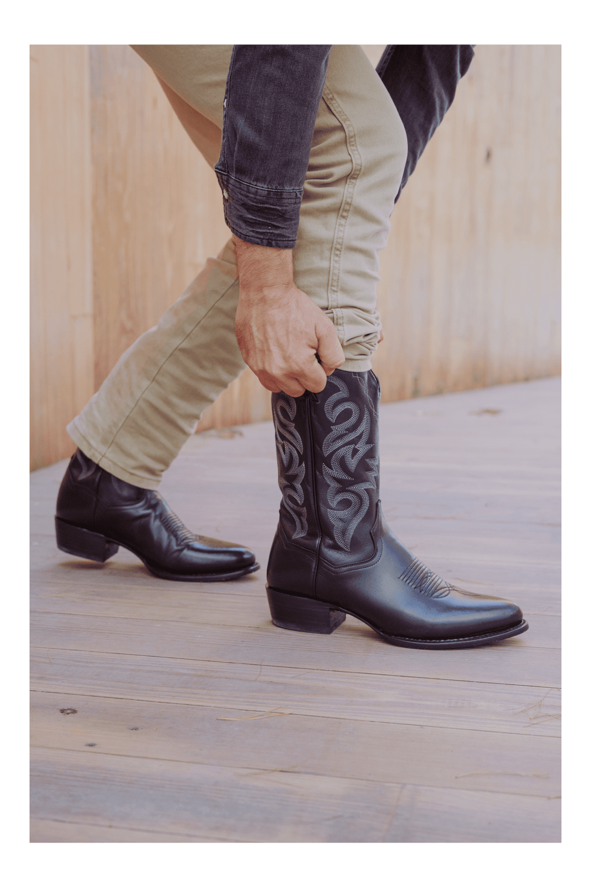 milwaukee leather boot r toe lifestyle image 1