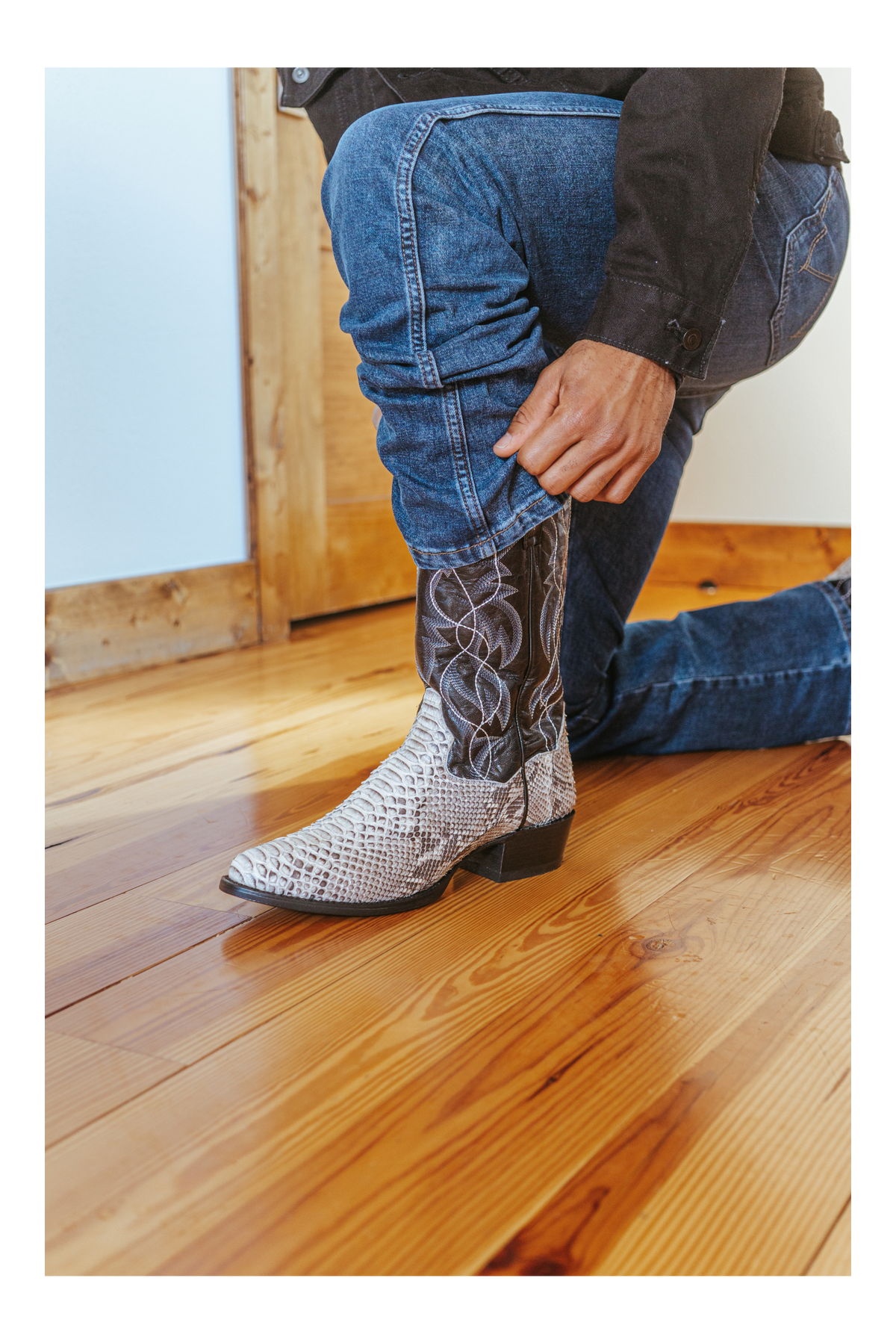 manning python boot lifestyle image 1