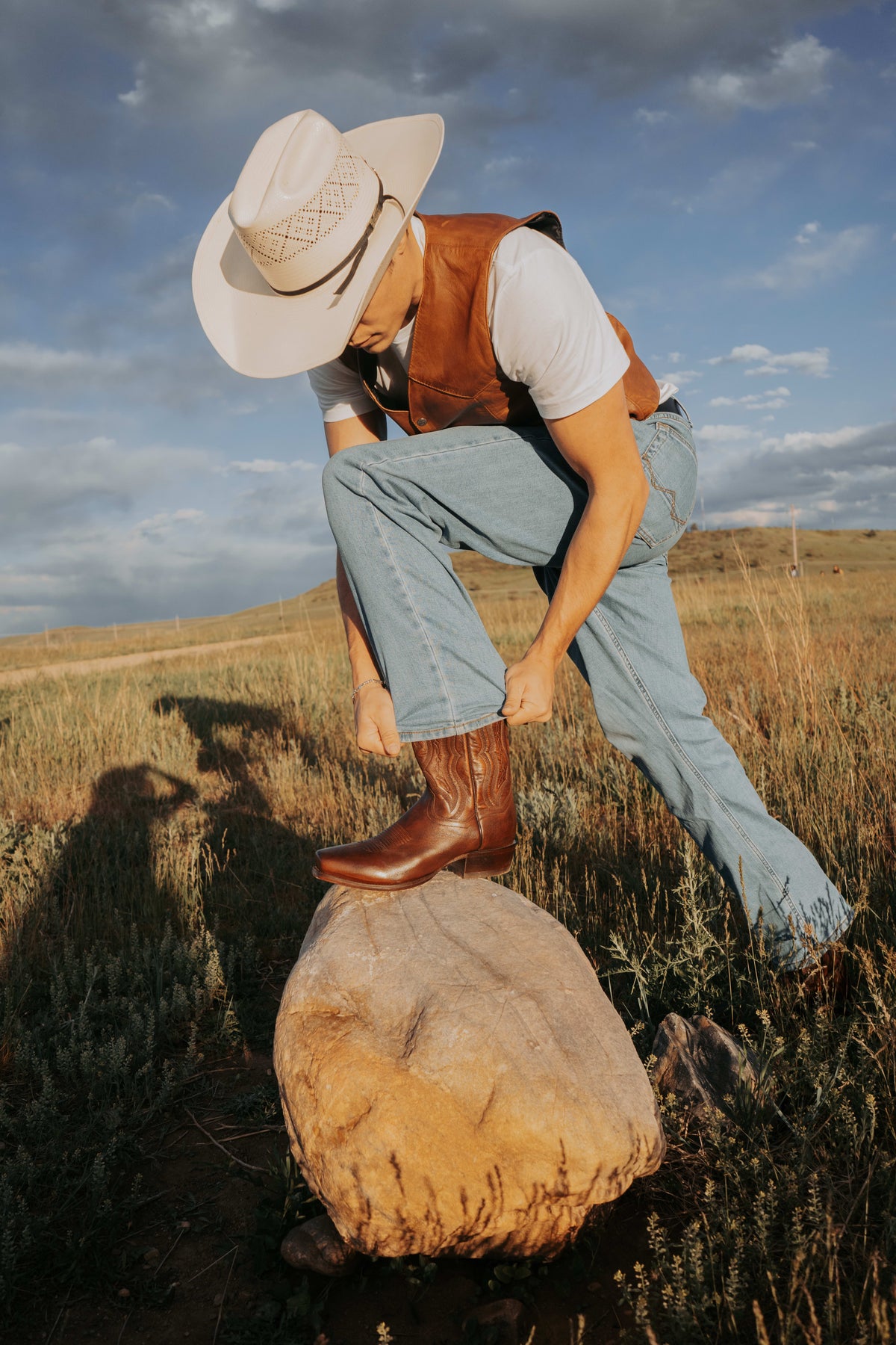 wade leather boot lifestyle image 1