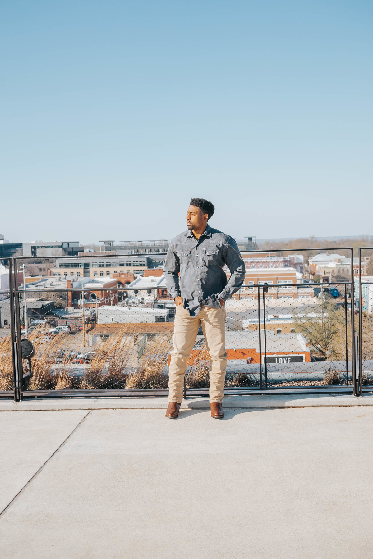 cottonwood leather boot lifestyle image 1