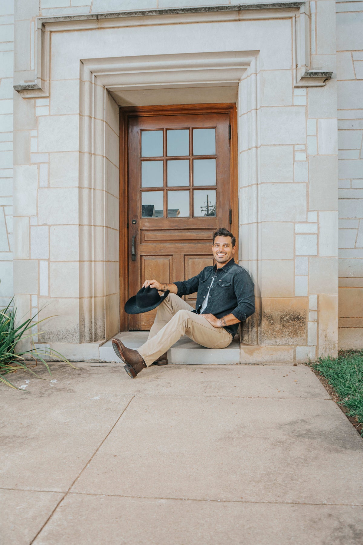 abram leather boot lifestyle image 1