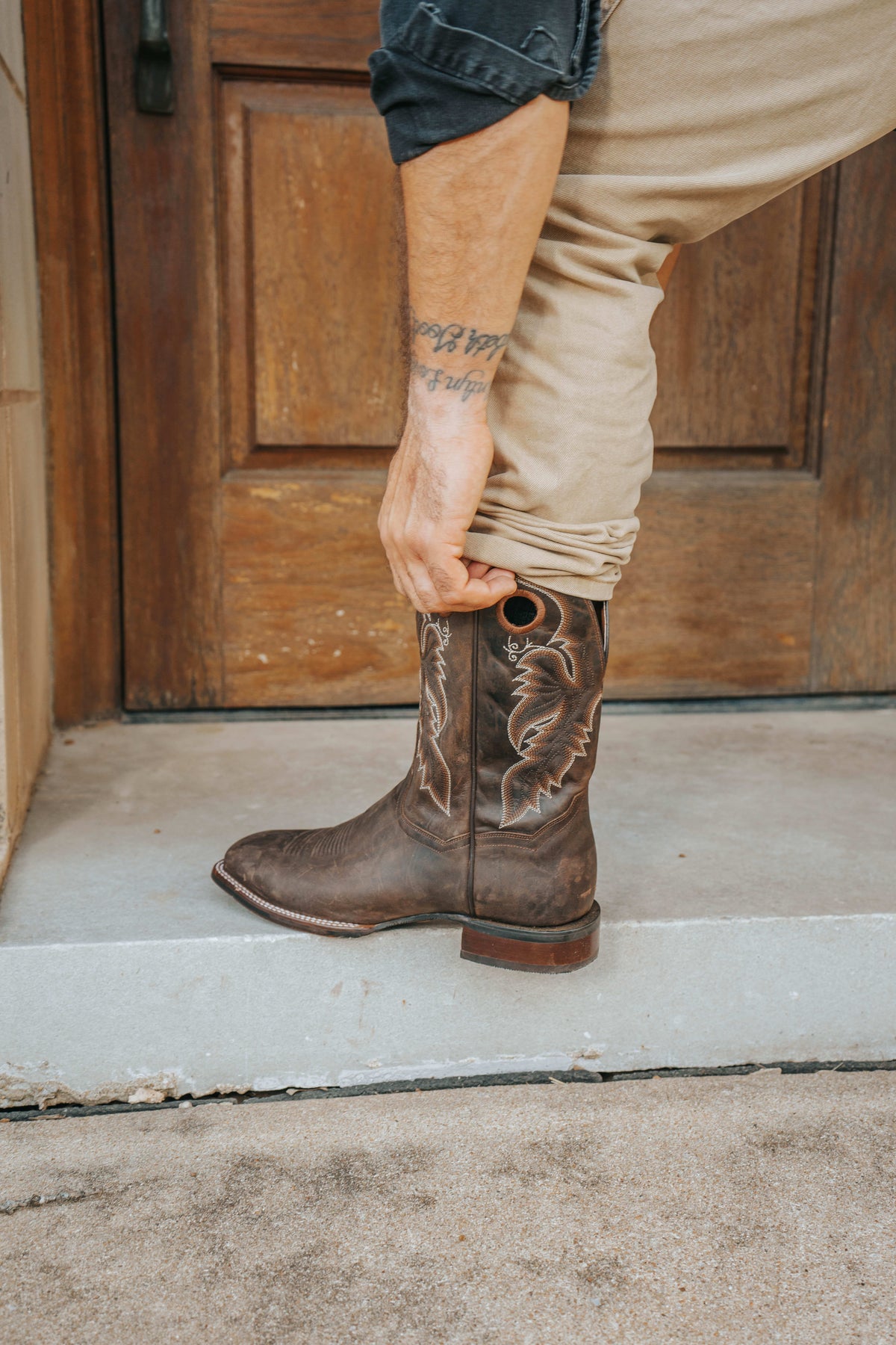 abram leather boot lifestyle image 2